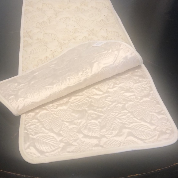 NWT Sage & Oak Decorative Table Runner Gold Stitch Leaves Beige 70 inches - Picture 7 of 9